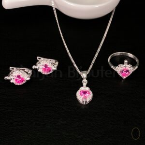Ensemble en argent collier , boucle d'oreille et bague