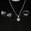 Ensemble en argent collier , boucle d'oreille et bague