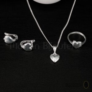 Ensemble en argent collier , boucle d'oreille et bague