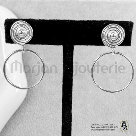 Boucle d'oreille en argent