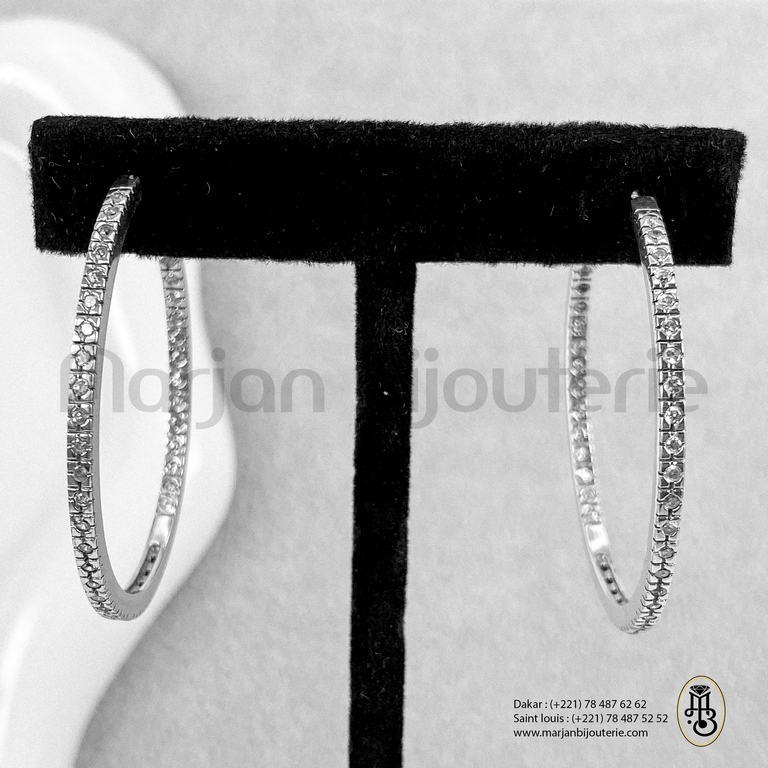 Boucle d'oreille en argent