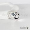 Bague chevalière en argent  avec motif fond noir