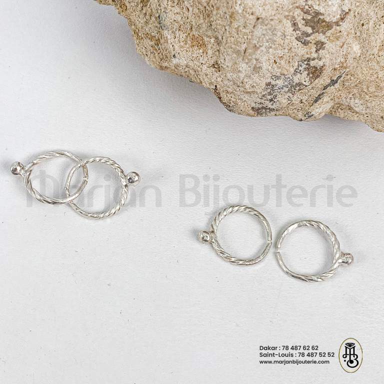 Boucle d'oreille en argent pour enfant